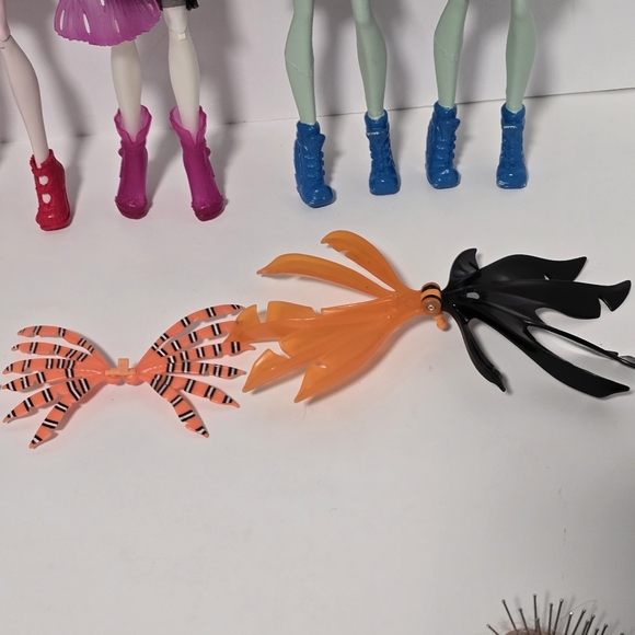 Monster High Ghoul Frankie Stein And Other Dolls/ Accessories Lot - 4 Dolls - Picture 16 of 16